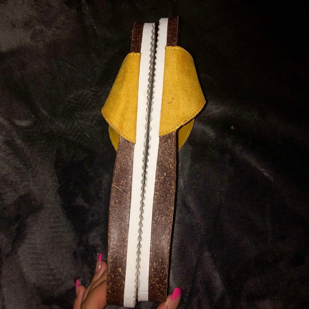 Sandals - Picture 3 of 5